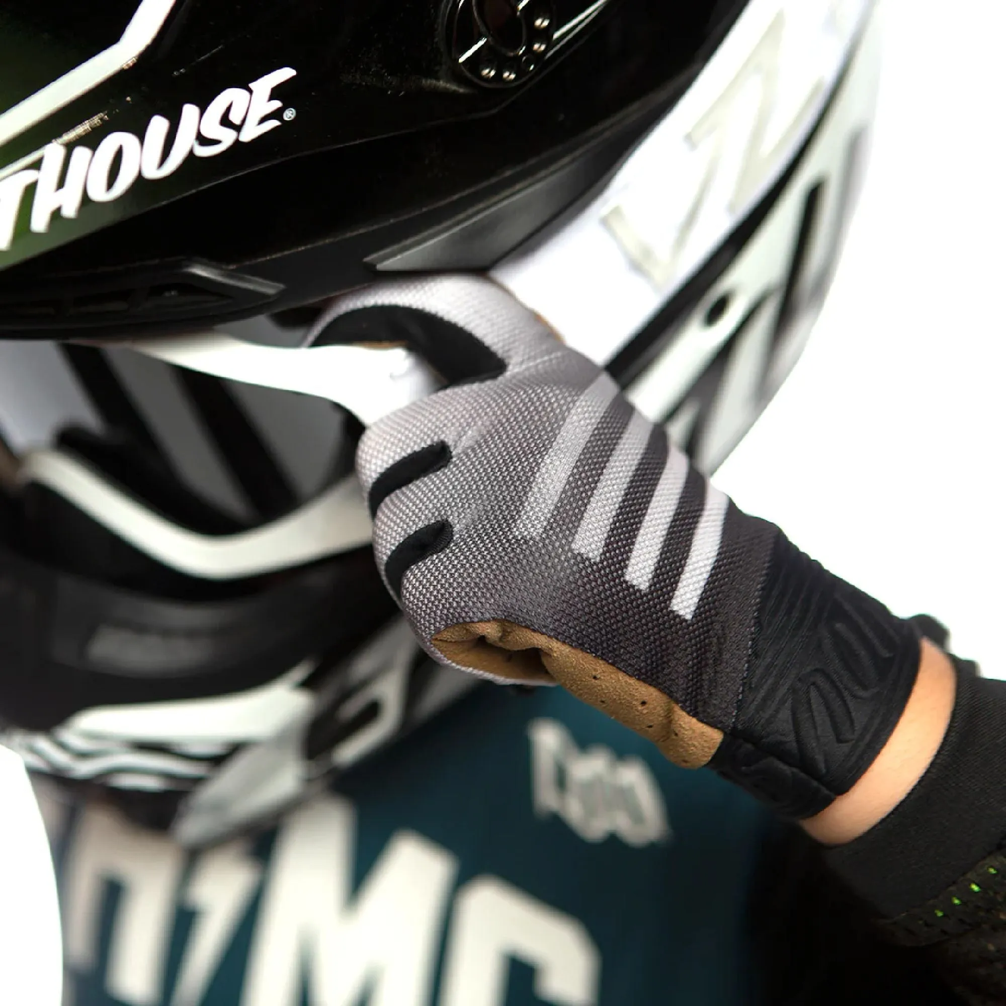 Fasthouse Youth Blitz Fader Glove