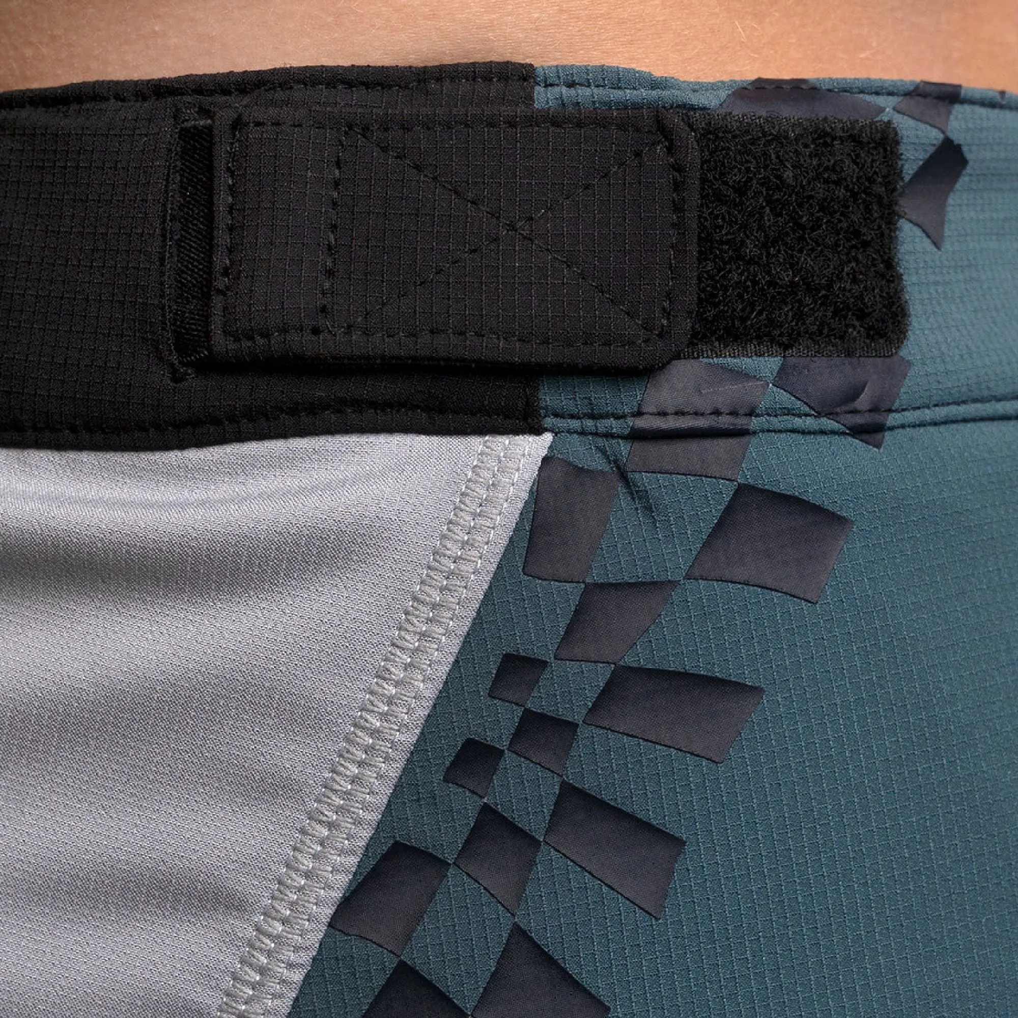 Fasthouse Youth Crossline 2.0 Velocity Short