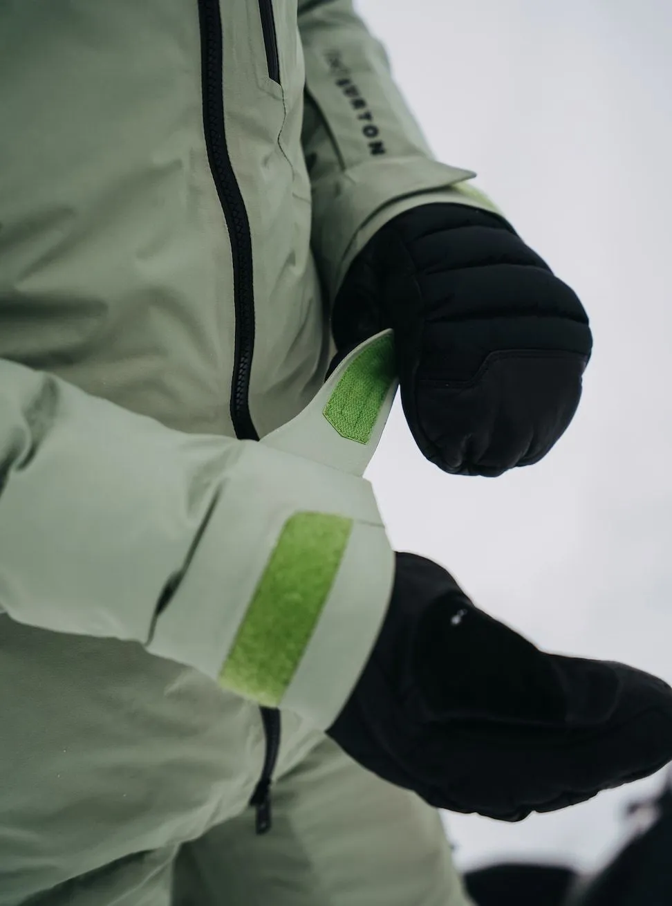 Women's Burton [ak] Embark GORE-TEX 2L Jacket